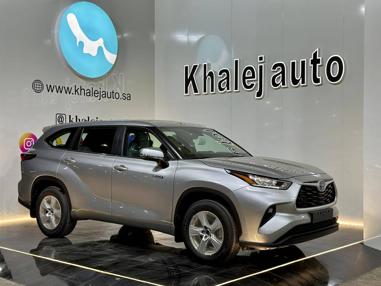 هايلاندر LE هايبرد 4X2