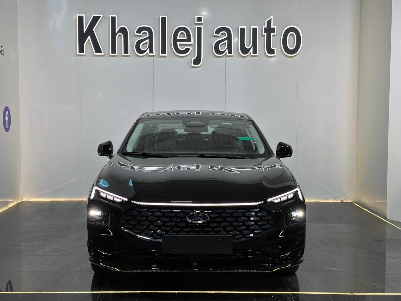 فورد تورس تيتانيوم