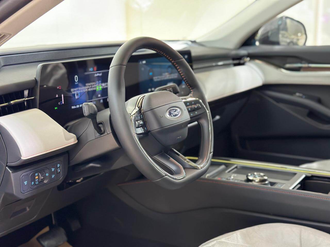 فورد تورس تيتانيوم