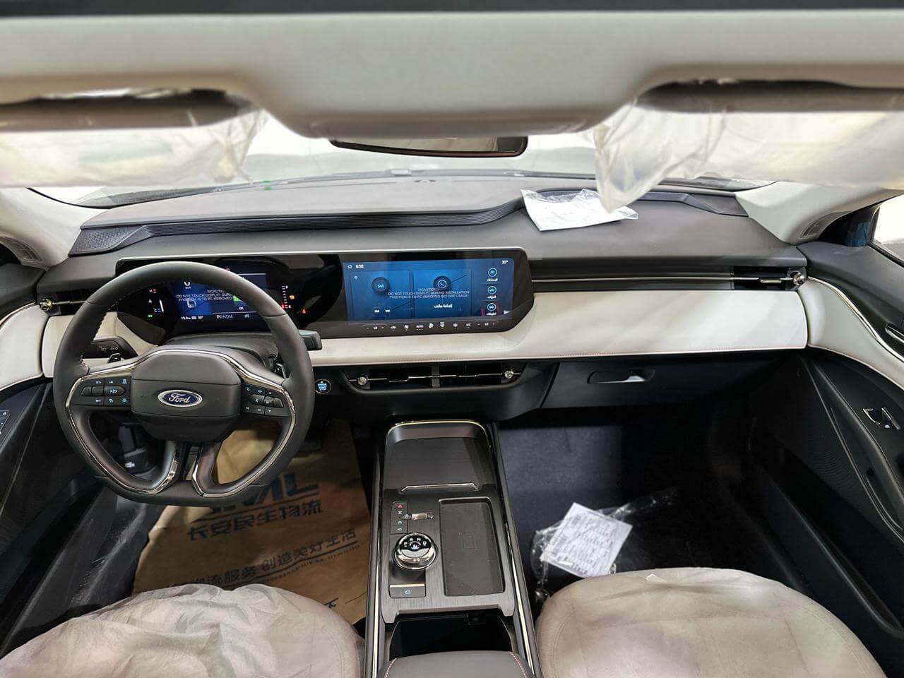 فورد تورس تيتانيوم