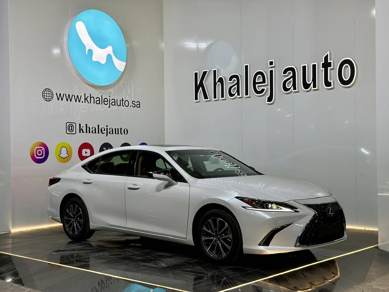 لكزس AA ) ES250 )