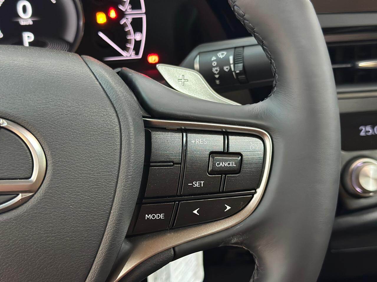 لكزس AH) ES 300 )