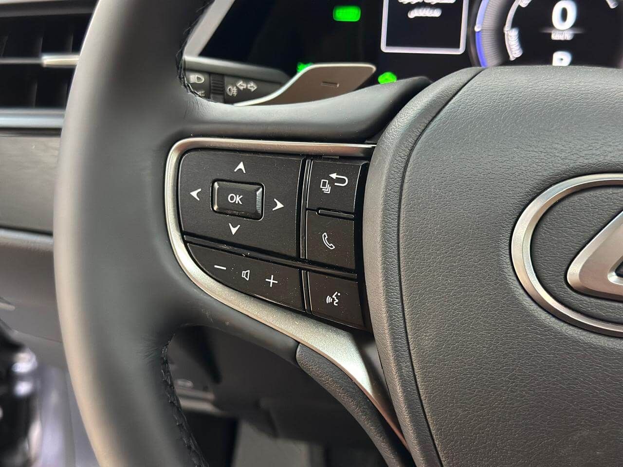 لكزس AH) ES 300 )