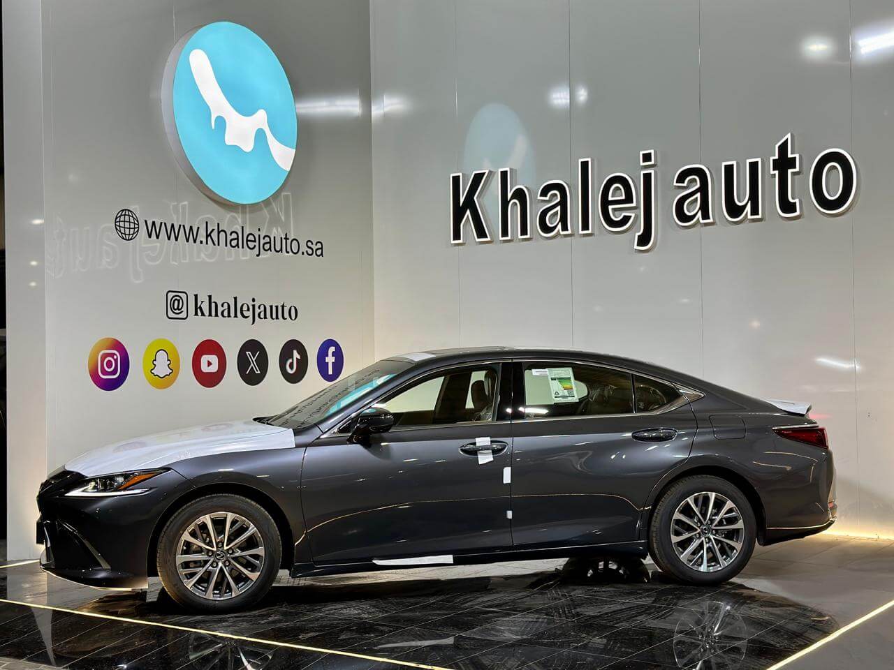 لكزس AH) ES 300 )