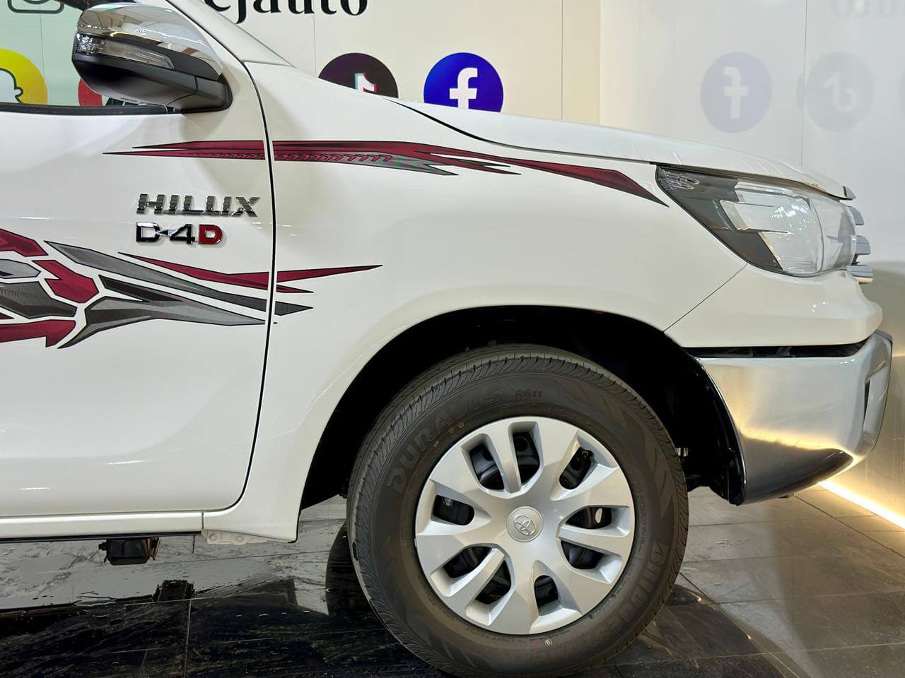 HILUX GL 4X2 2.4 DSL