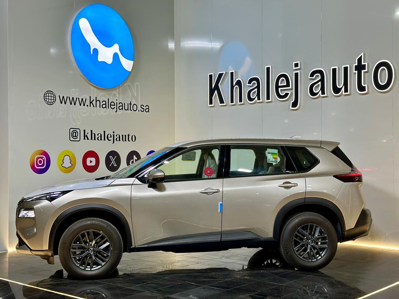 نيسان اكس تريل اس بدون دبل 5 مقاعد