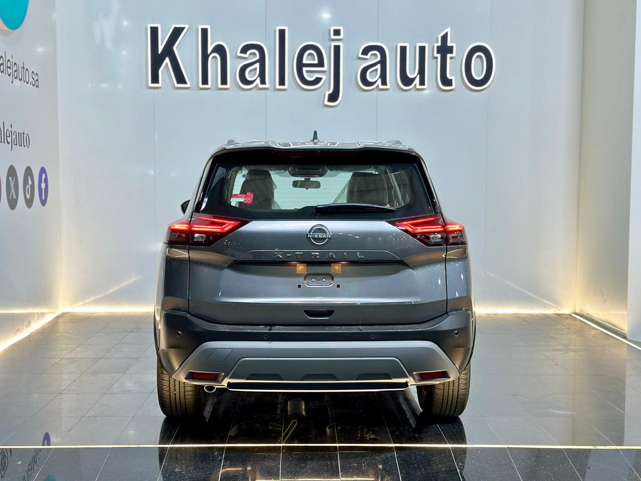 نيسان اكس تريل اس بدون دبل 7 مقاعد