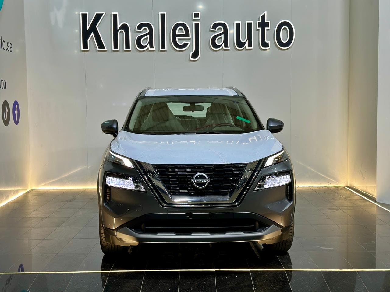 نيسان اكس تريل اس بدون دبل 7 مقاعد