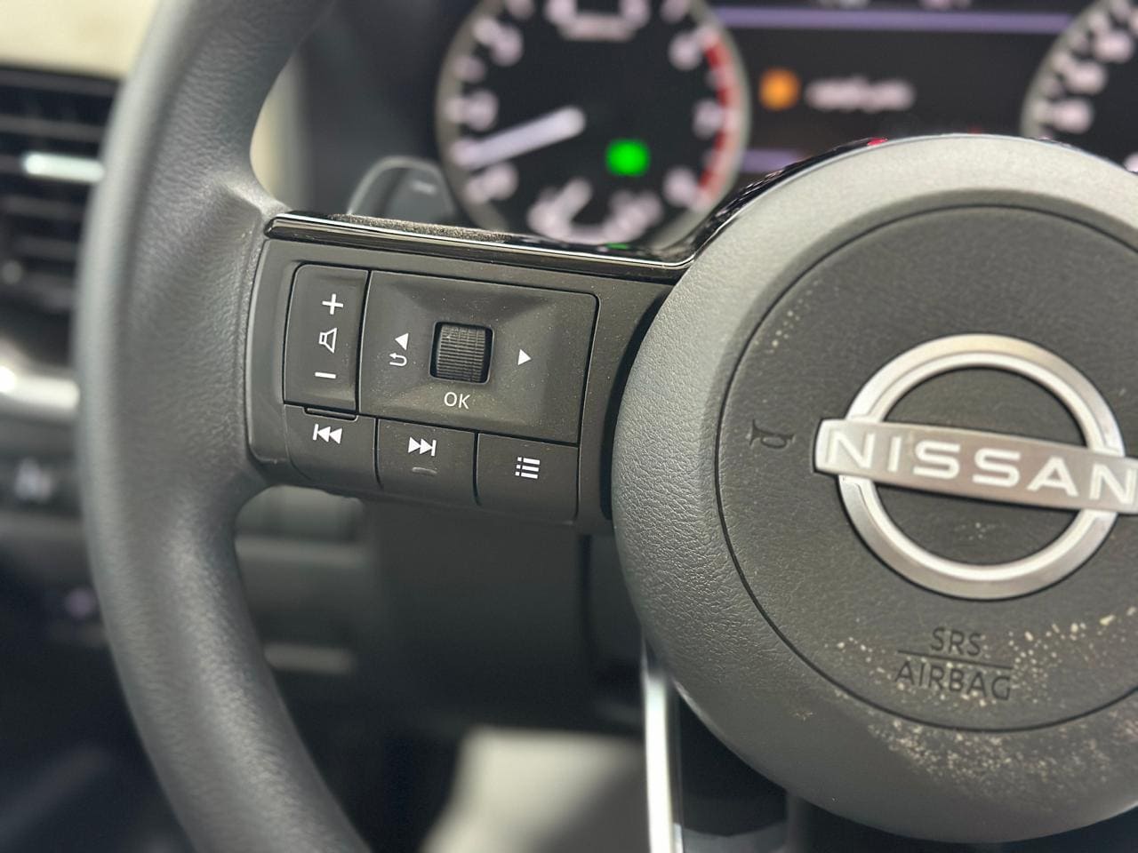 نيسان اكس تريل اس بدون دبل 7 مقاعد