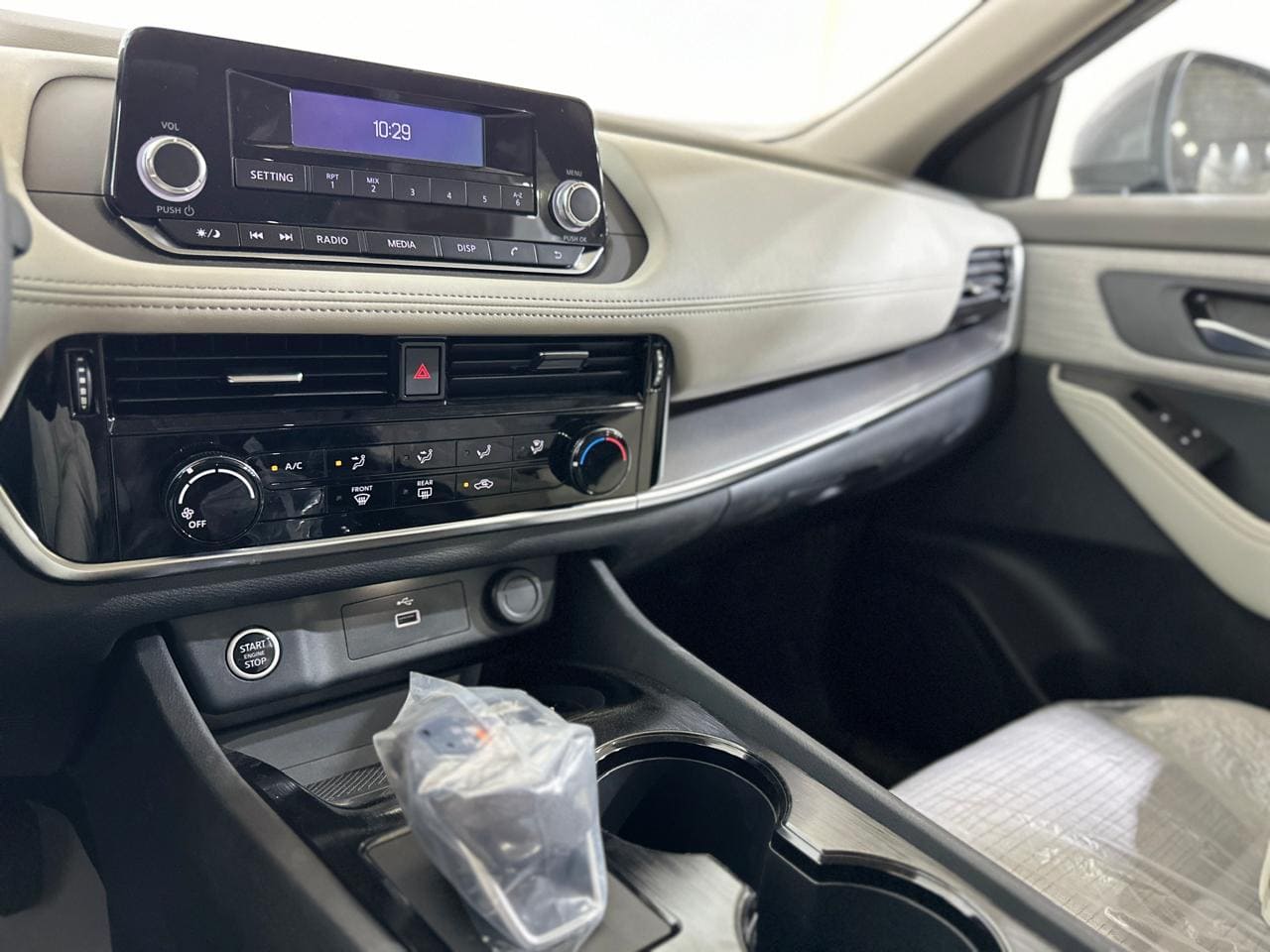 نيسان اكس تريل اس بدون دبل 7 مقاعد