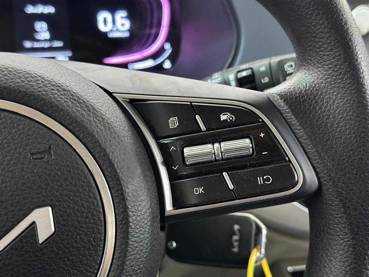 كيا كارينز GL