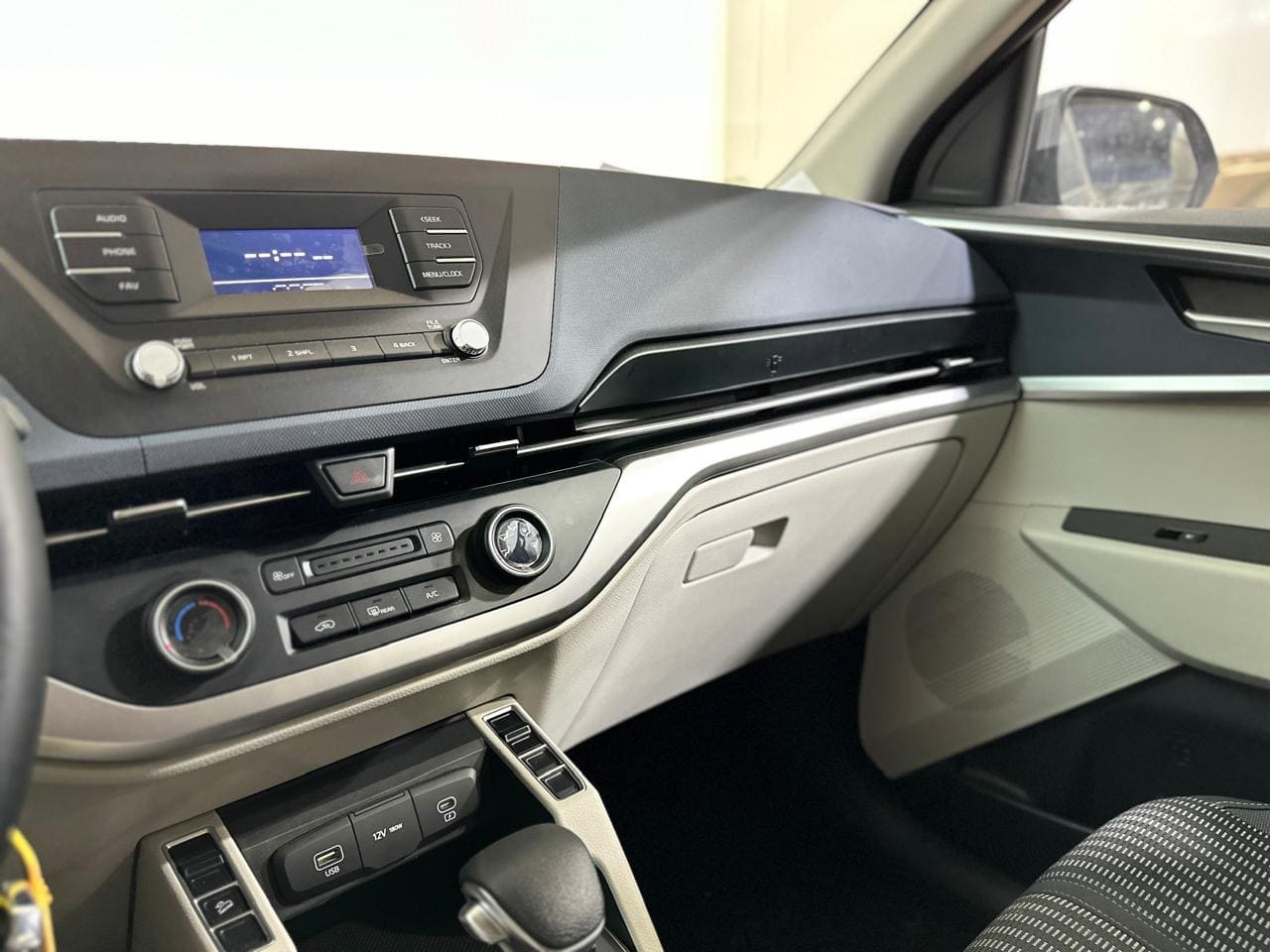 كيا كارينز GL