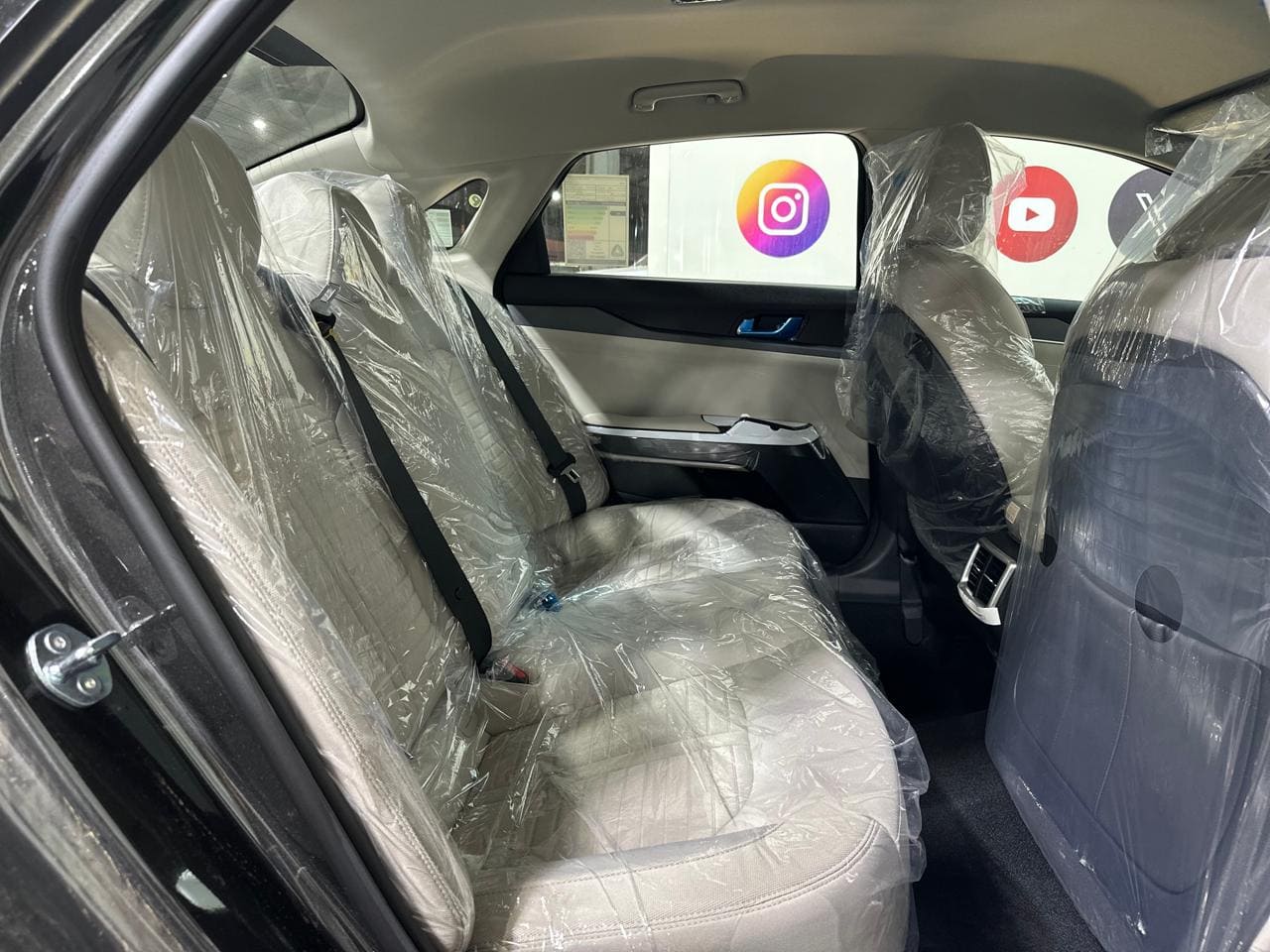 كيا K5 ريتيل