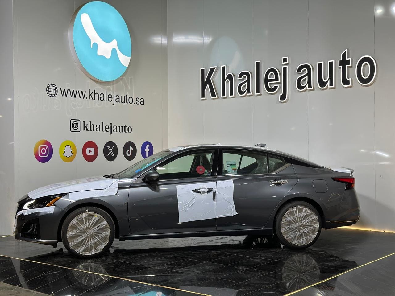 نيسان التيما اس في