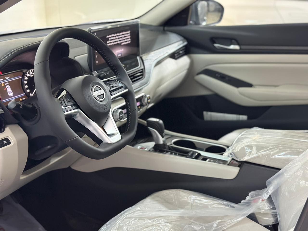 نيسان التيما اس في