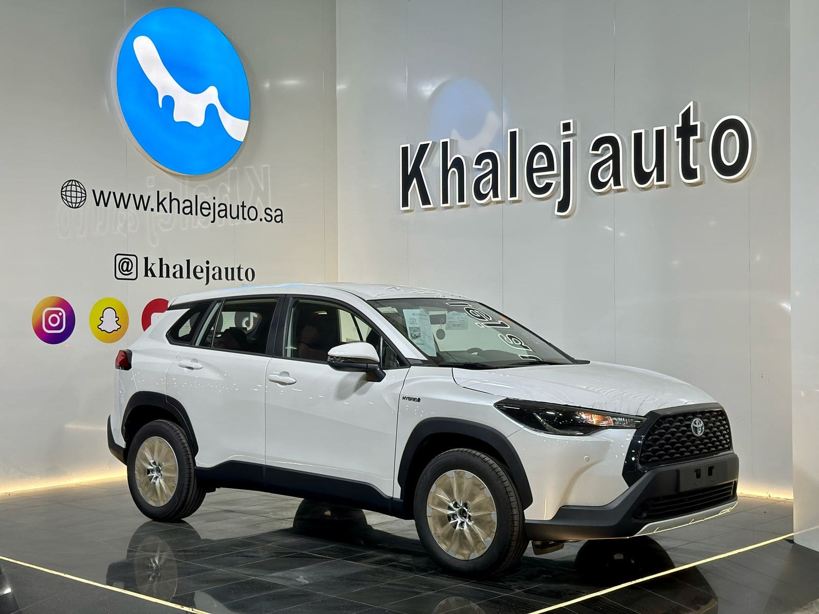 تويوتا كورولا كروس LE