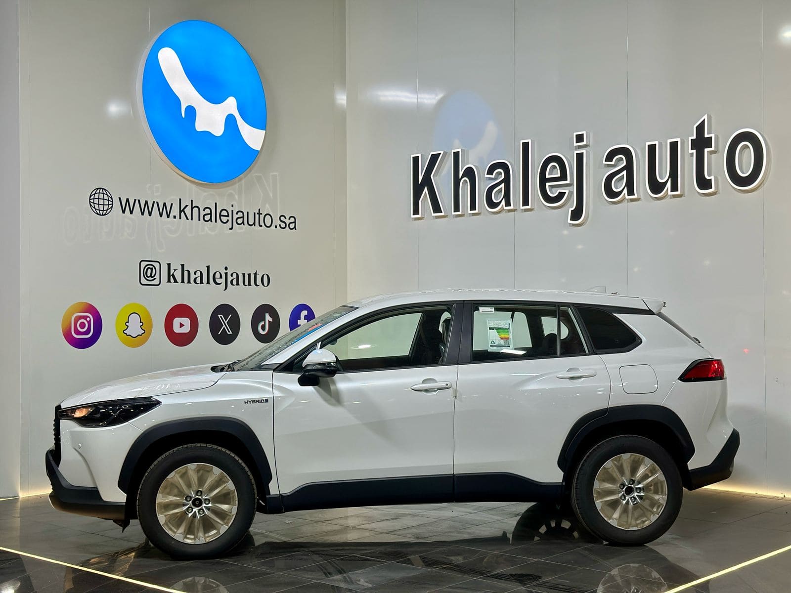 تويوتا كورولا كروس LE