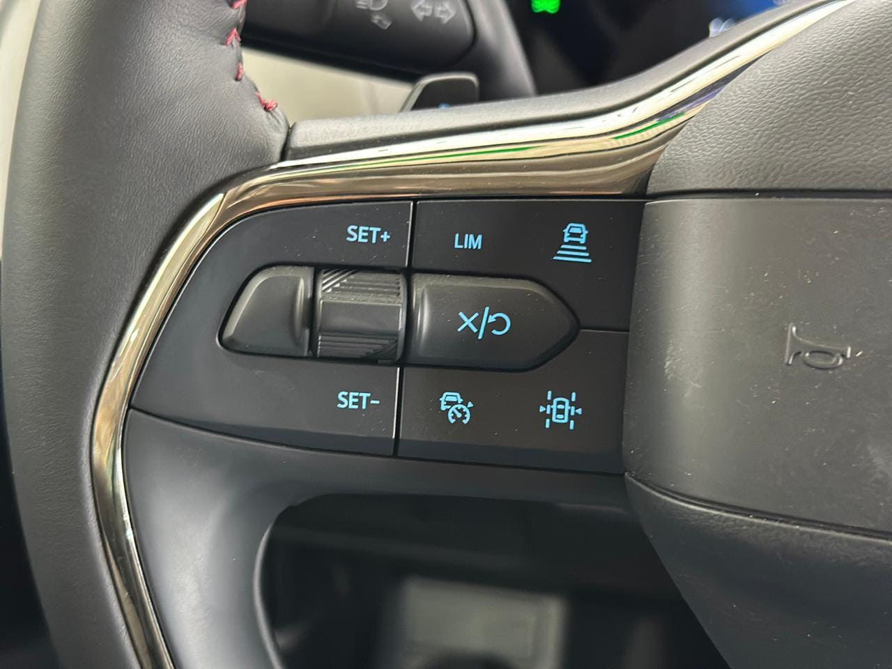 فورد تورس ترند