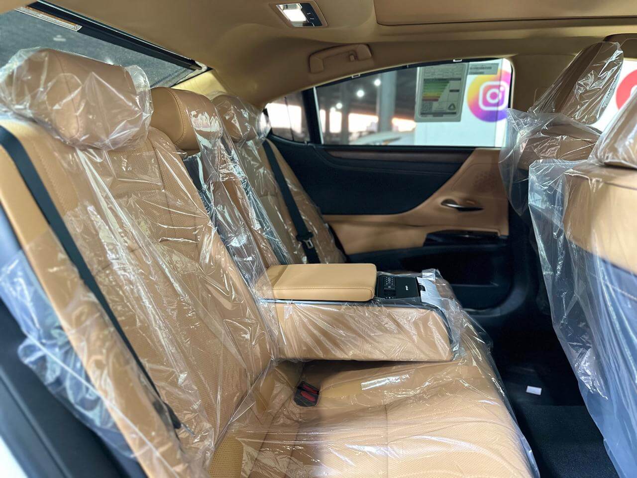 لكزس اي اس 350 سي سي